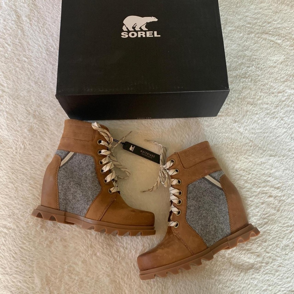 Women's 5.5 SOREL Joan Of Arctic Wedge III Lexie Taffy Gum Brown Leather NEW